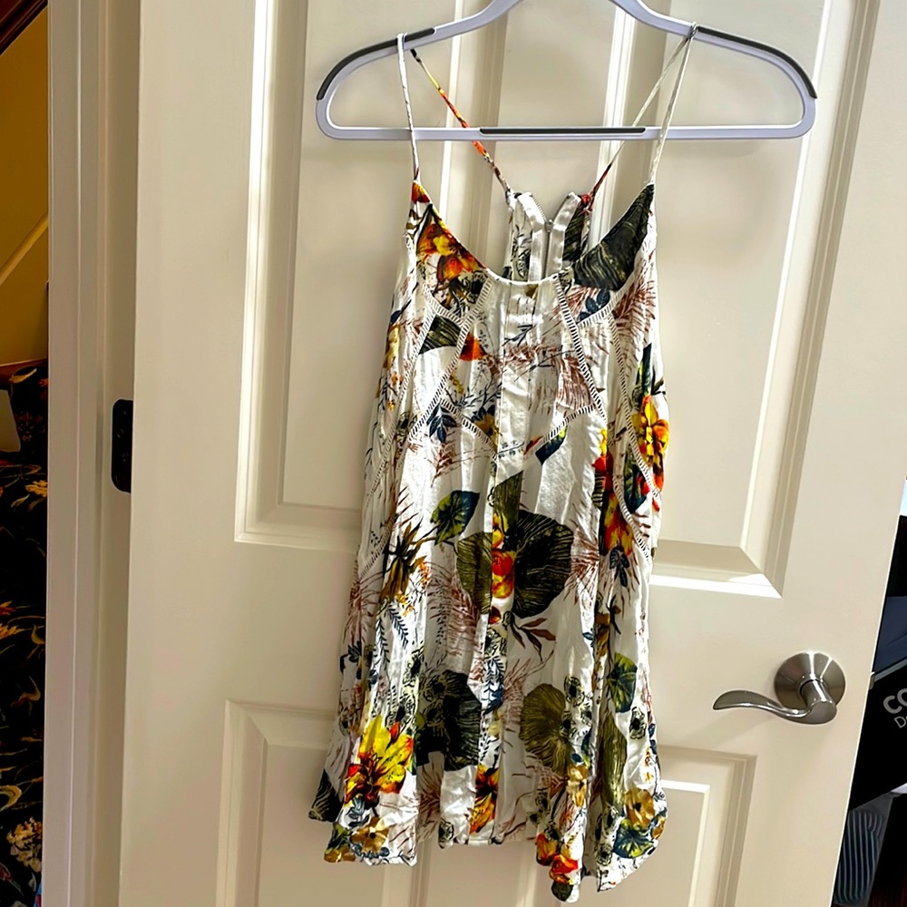 Sun and shadow multicolor swimsuit cover up/sundress. Size Medium!